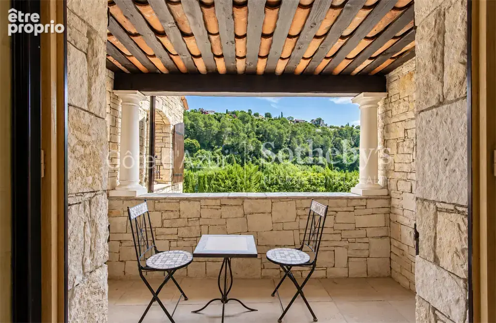 Cagnes-sur-Mer, propriété en pierre avec piscine chauffée et vue sur le Haut-de-Cagnes - photo 2
