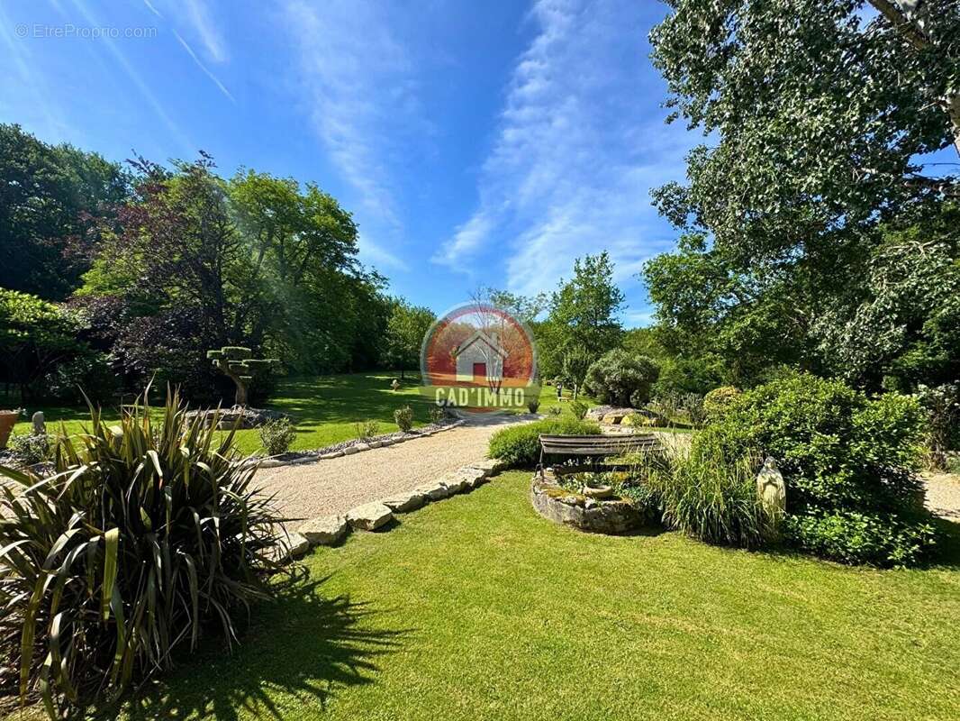 Maison à ROUFFIGNAC-DE-SIGOULES