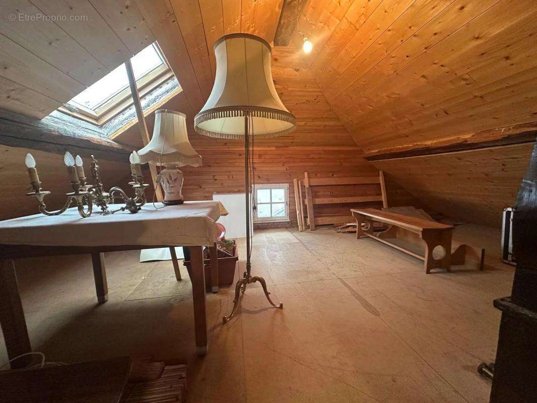 Maison à VIVIERS-DU-LAC