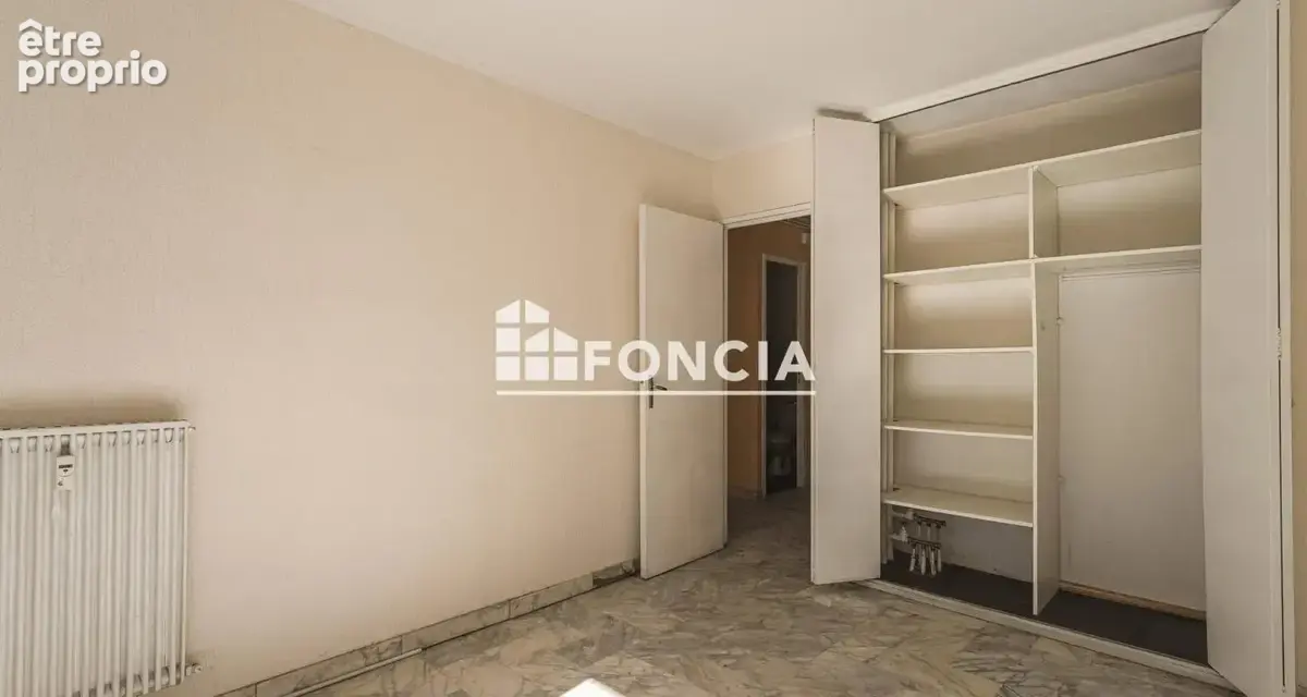 Toulon, appartement T2 à rénover, centre-ville - photo 8