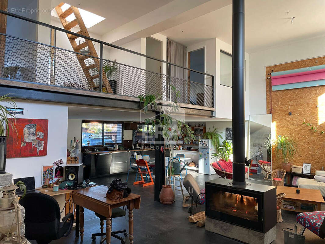 Maison à L'ISLE-SUR-LA-SORGUE