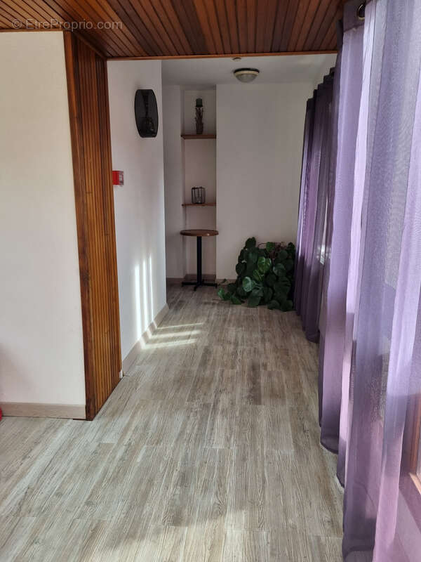 Autre à SAINT-JULIEN-DU-VERDON