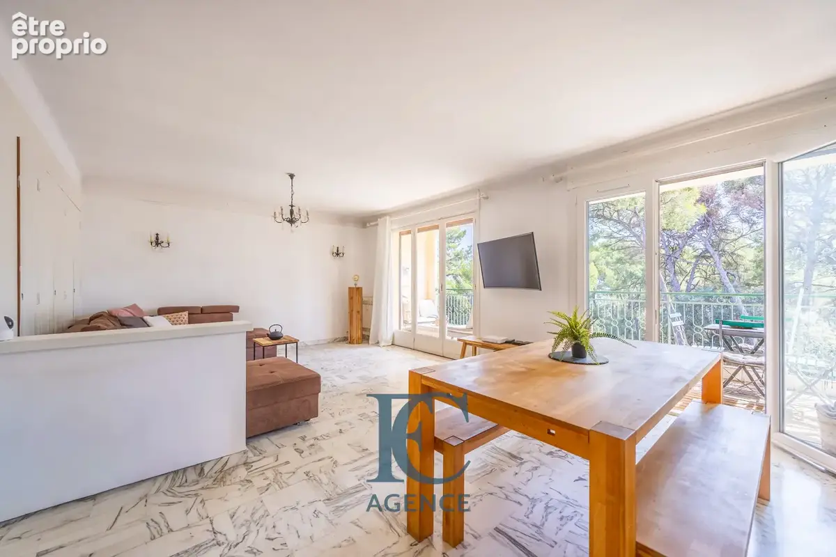 Appartement à SANARY-SUR-MER