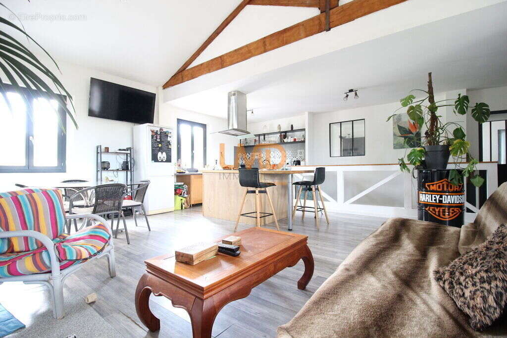 Ensemble immobilier à fort potentiel avec loft + commerce - photo 2