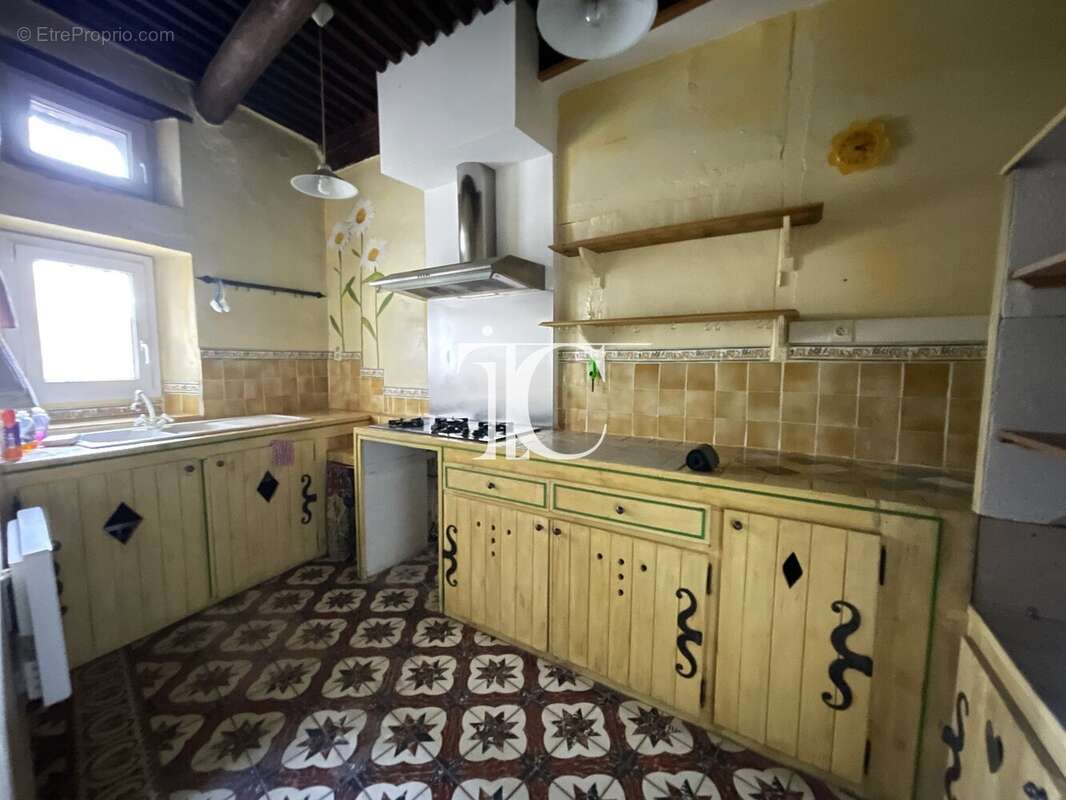 Maison à SALAVAS