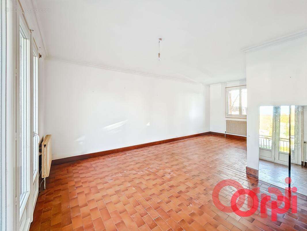 Maison à SAINT-AMAND-MONTROND