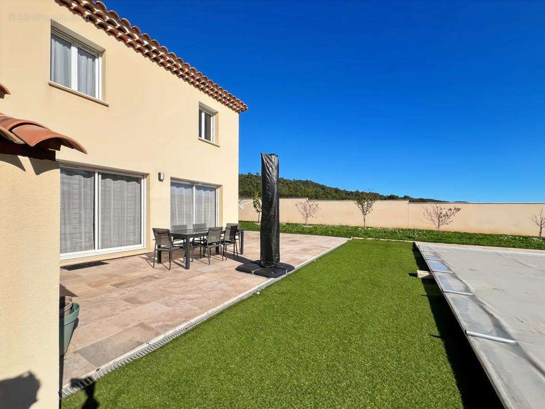 Maison à VINON-SUR-VERDON