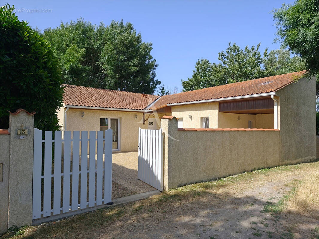 Maison à SAINT-NAZAIRE-SUR-CHARENTE