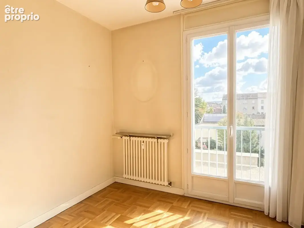 Bourg centre t4 - 3 chambres - photo 4