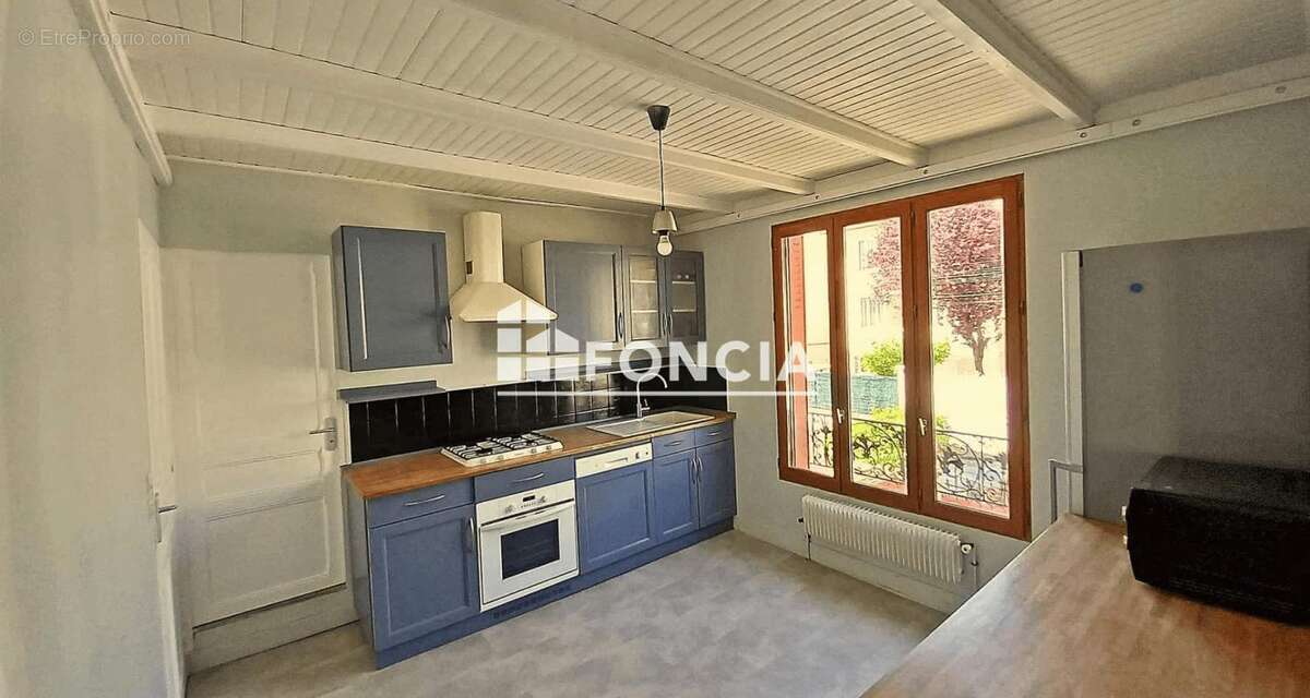 Maison à VILLENEUVE-LE-ROI