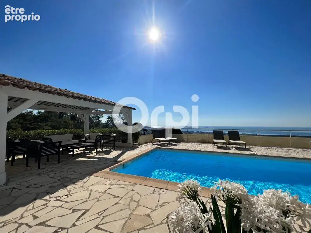 Charmante villa - vue mer - face à la baie de cannes - photo 6