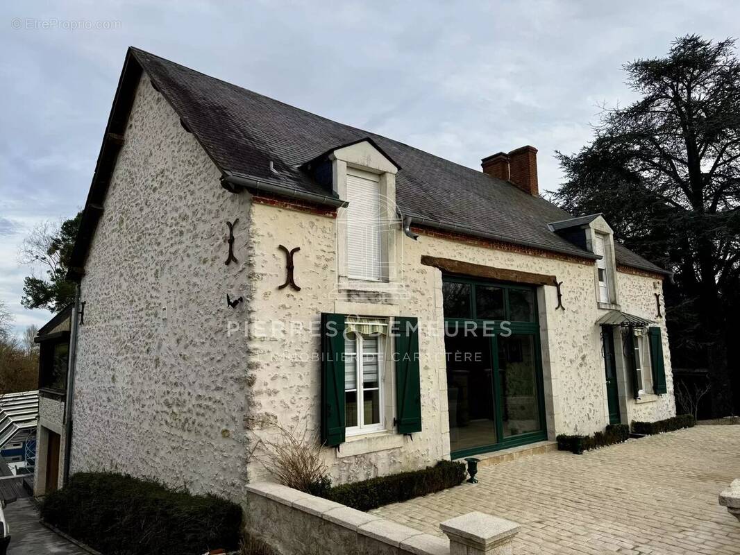 Maison à SAINTE-THORETTE
