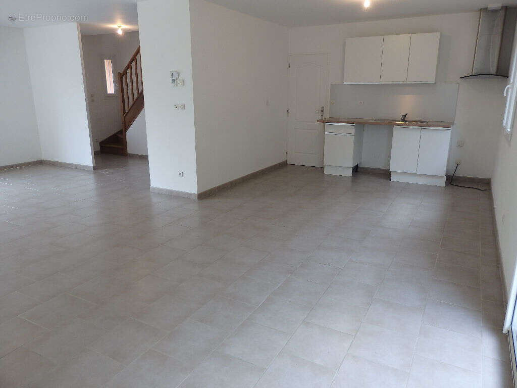 Maison à BOURG-ACHARD