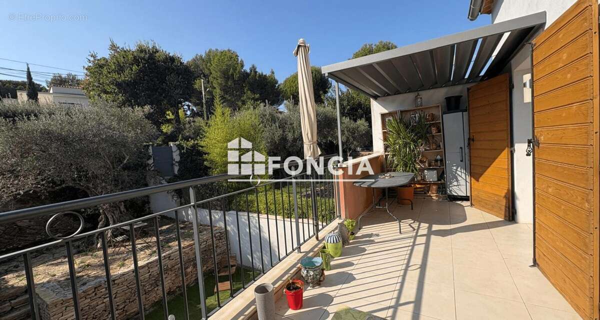 Appartement à SAINT-CYR-SUR-MER