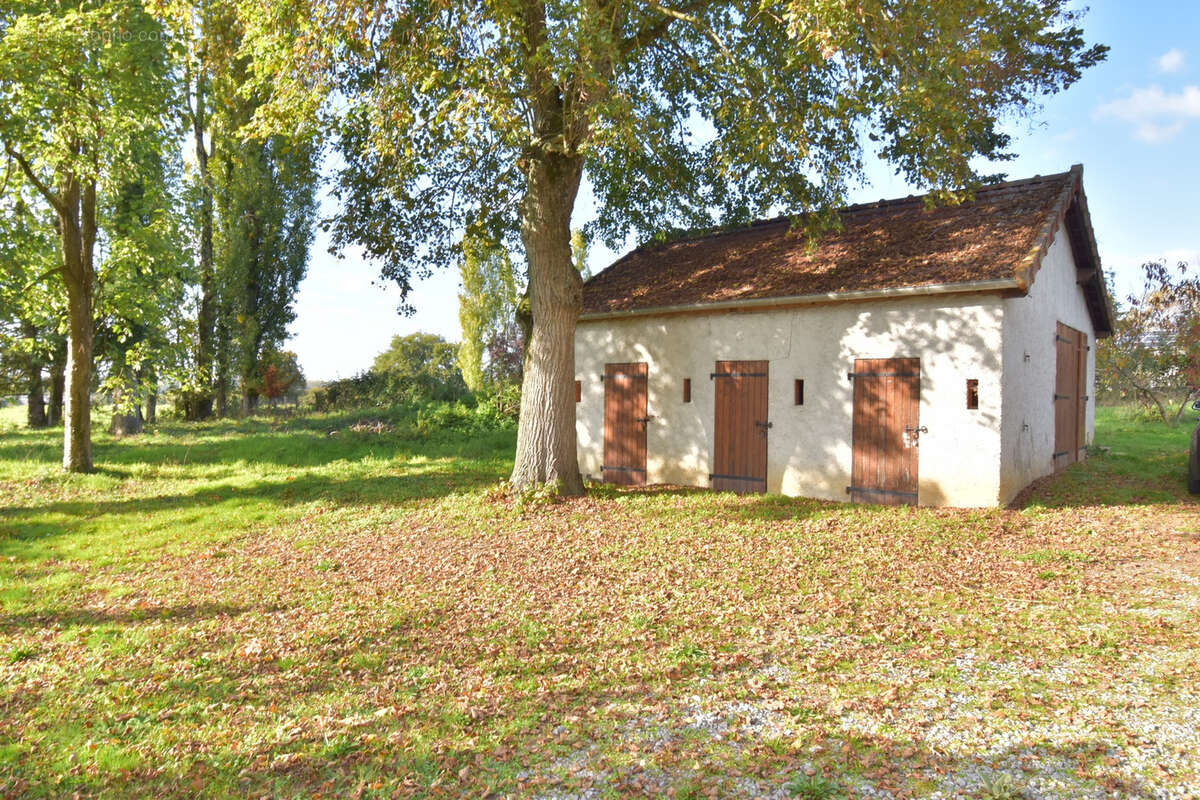 Maison à DORNES