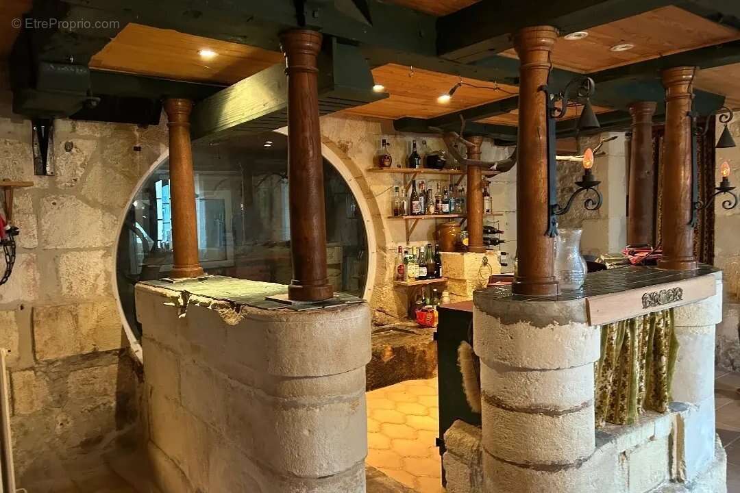 Maison à SAINT-JEAN-D'ANGELY