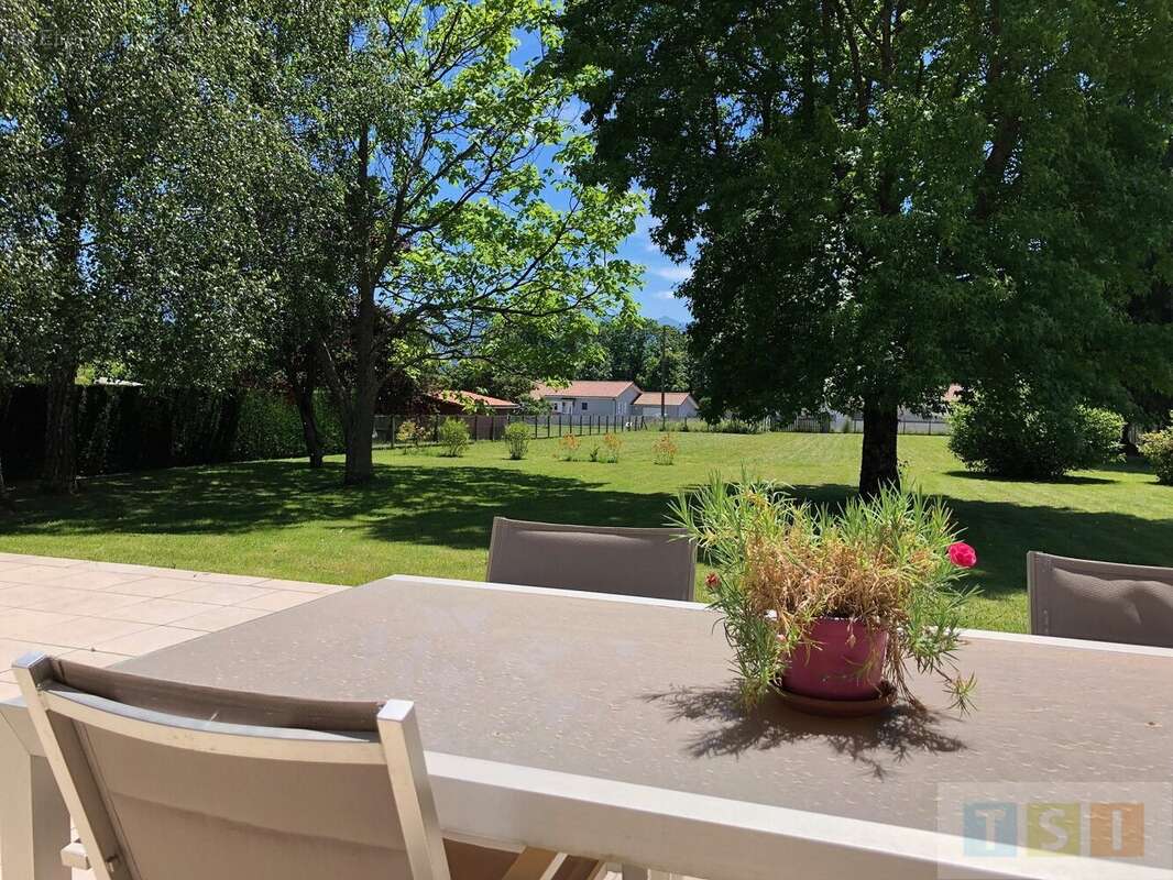 Maison à SAINT-LAURENT-DE-NESTE