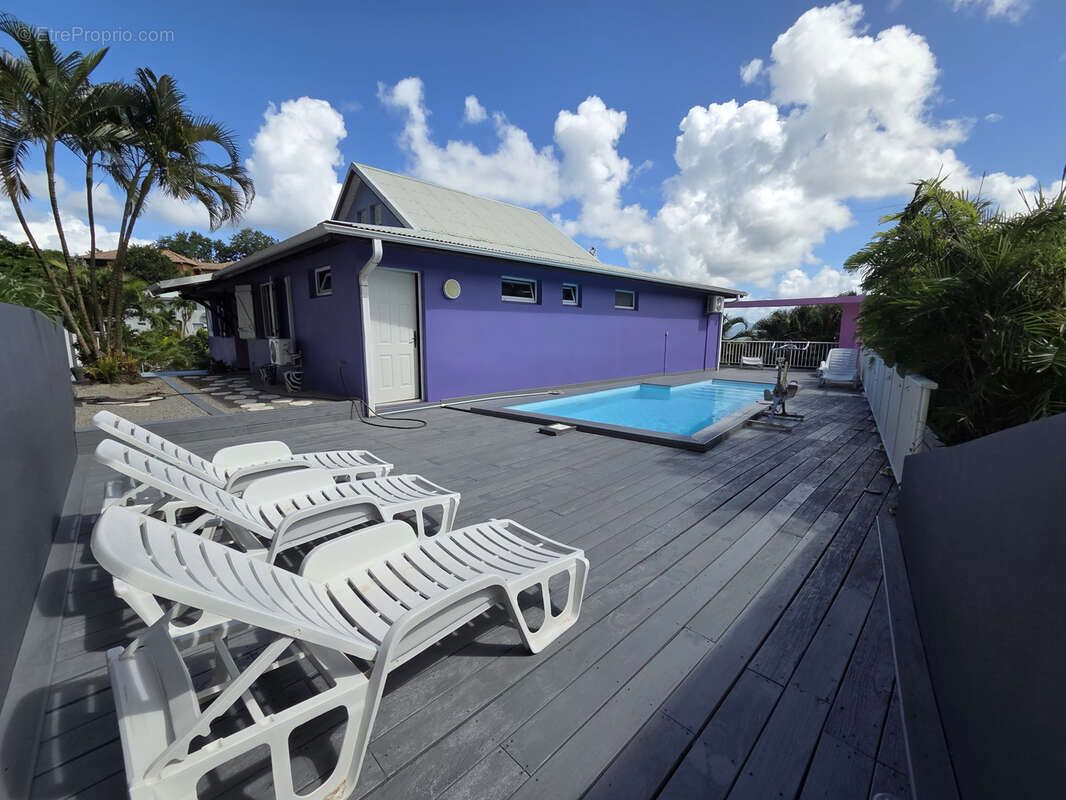 Maison à LES TROIS-ILETS