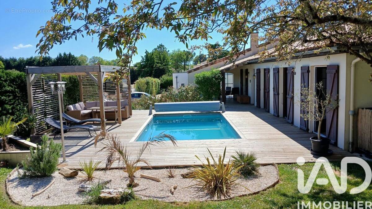 Photo 1 - Maison à SAINT-GEORGES-DES-COTEAUX
