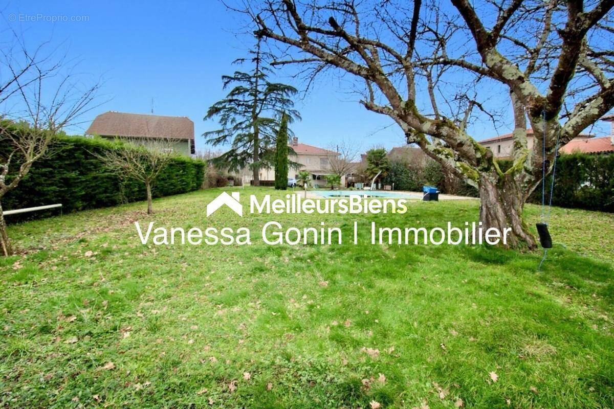 Terrain à BELLEVILLE