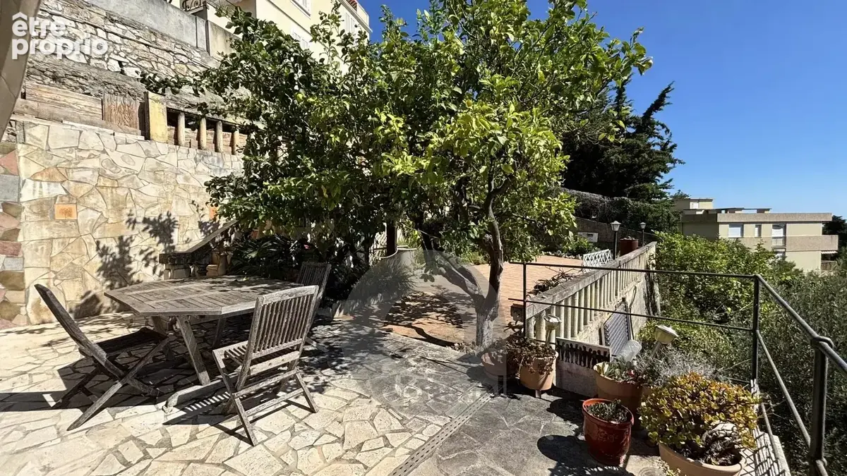 MENTON - Secteur Garavan - 4 pièces de 159,06 m² avec aperçu mer - photo 7