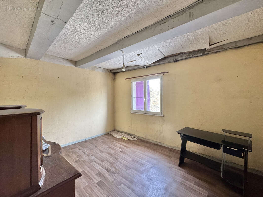 Maison à MIRABEL-AUX-BARONNIES