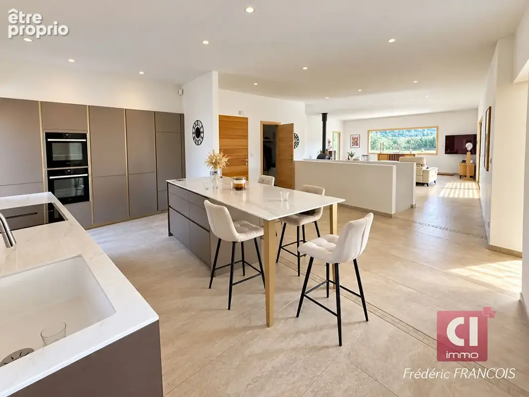 A vendre a camps la source  ----  villa contemporaine de prestige - 219,70 m² - terrain de 2 819 m² ? vue dégagée - photo 2