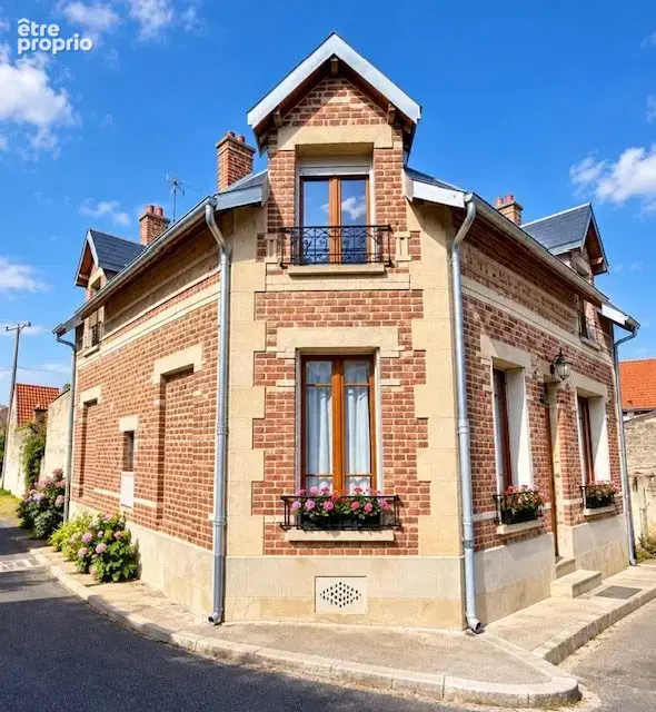 Maison à COUCY-LE-CHATEAU-AUFFRIQUE