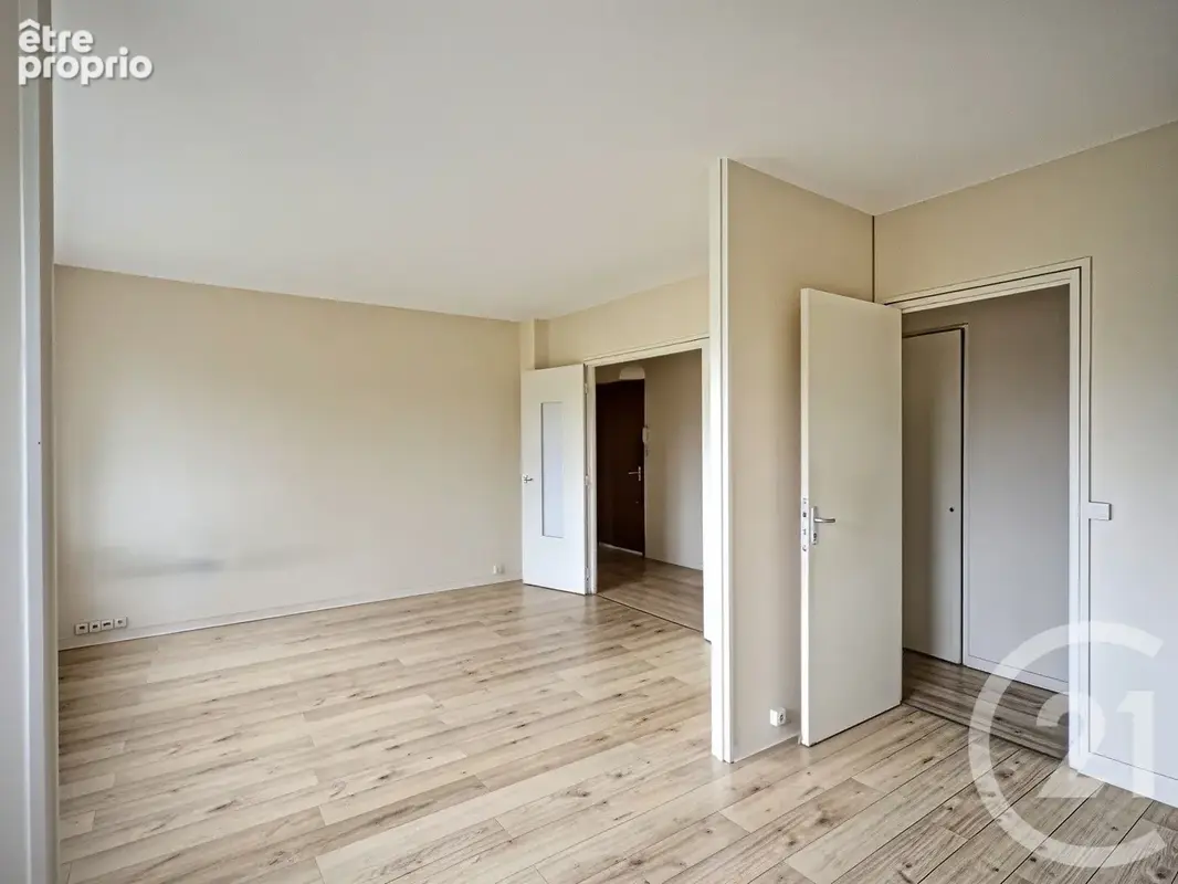 Appartement 4 pièces 73 m² à vendre à Antony (92160) - photo 2