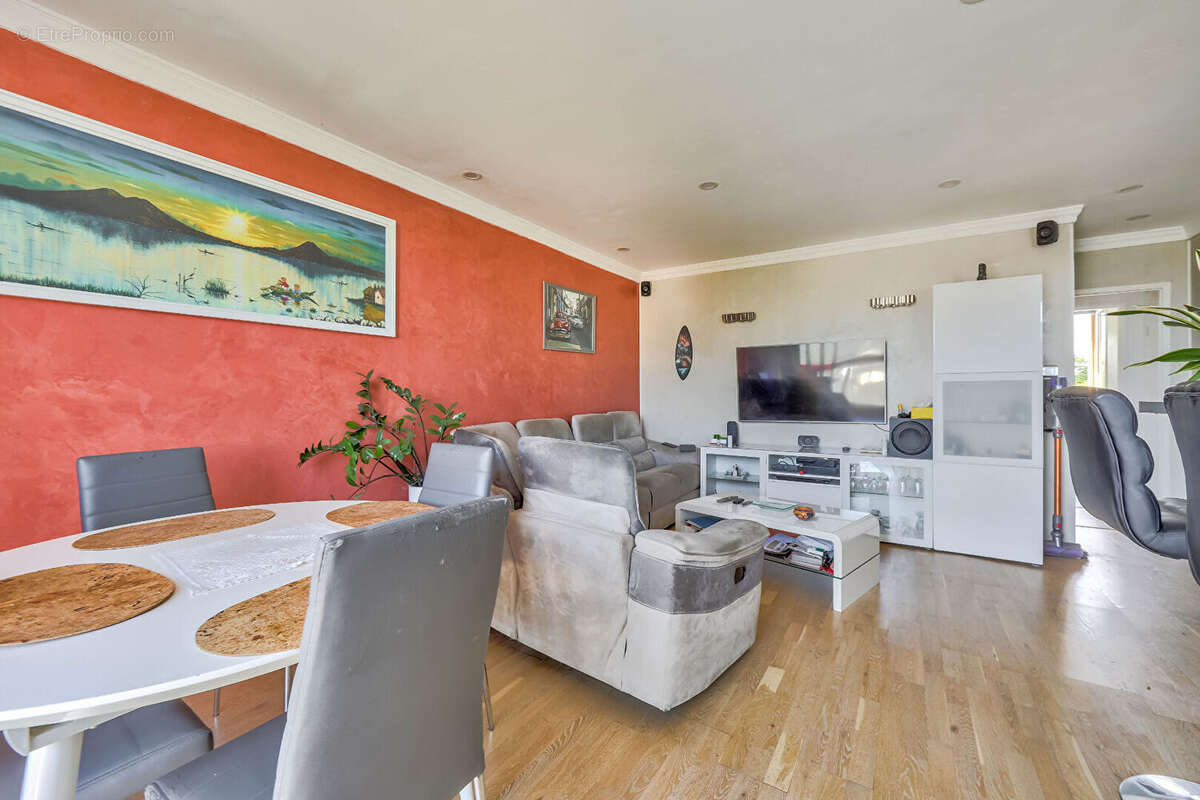 Appartement à COLOMBES