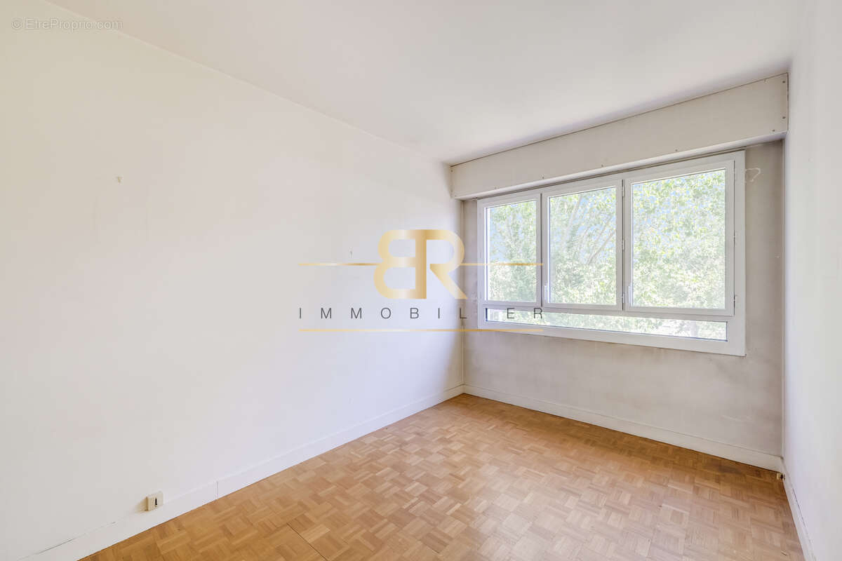Appartement traversant de 3 pièces avec balcon, ascenseur et parking - photo 8