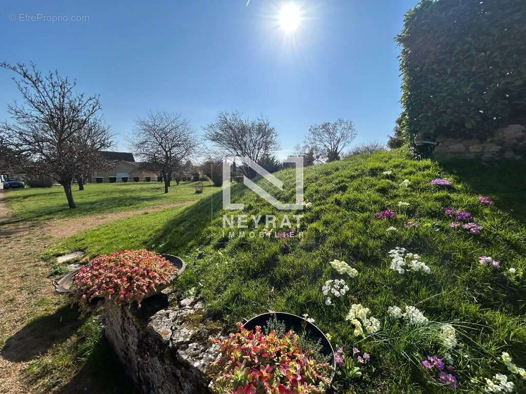 Maison à SENNECEY-LE-GRAND