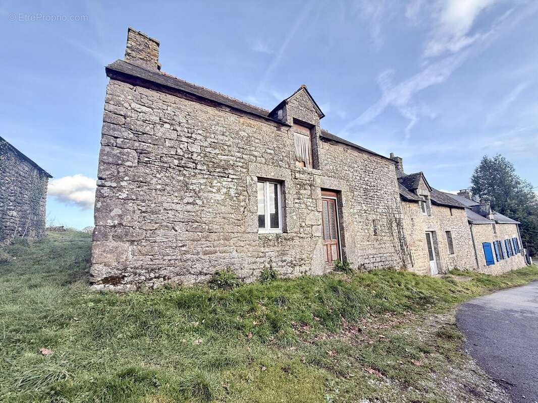 Maison à GUEHENNO