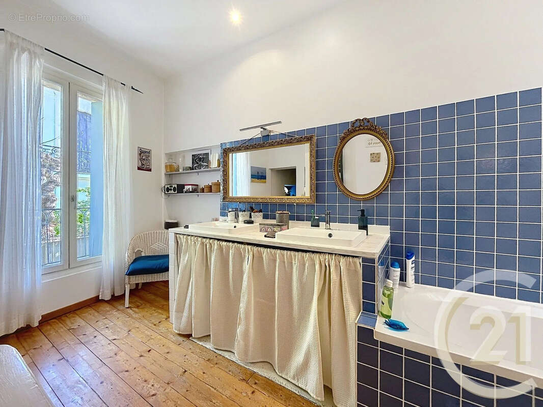 Maison 205 m² à Saint-Jean-De-Vedas  - photo 16