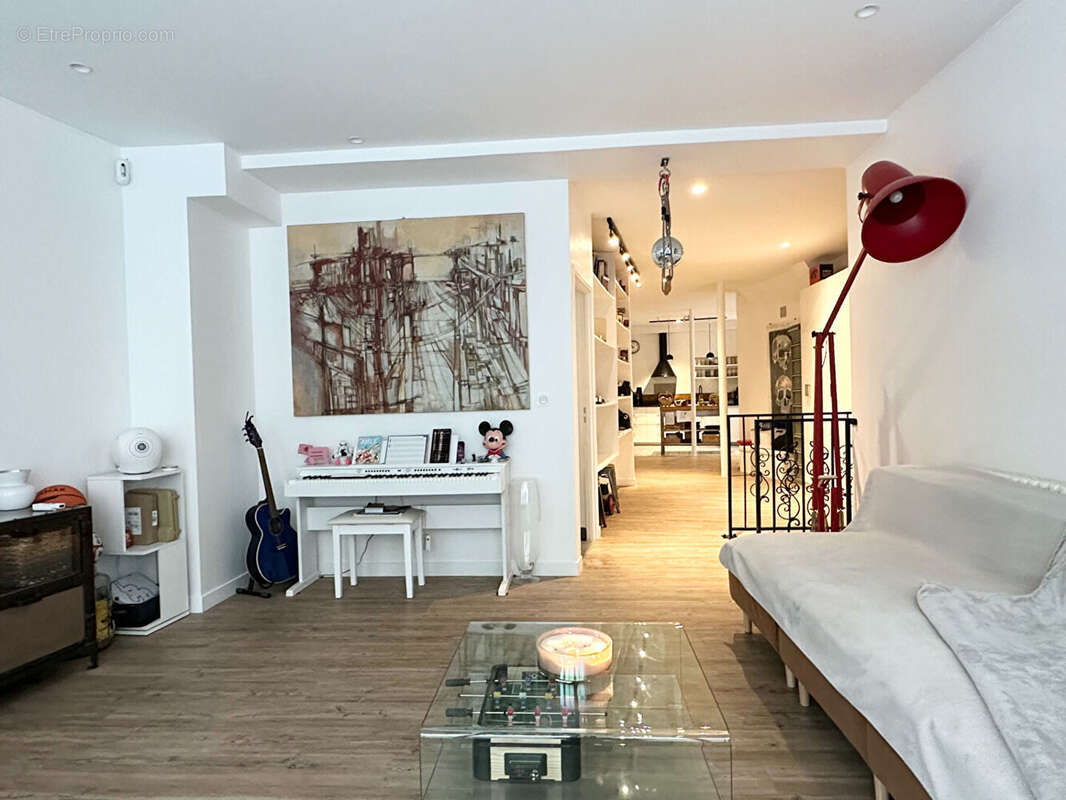 Appartement à PARIS-18E