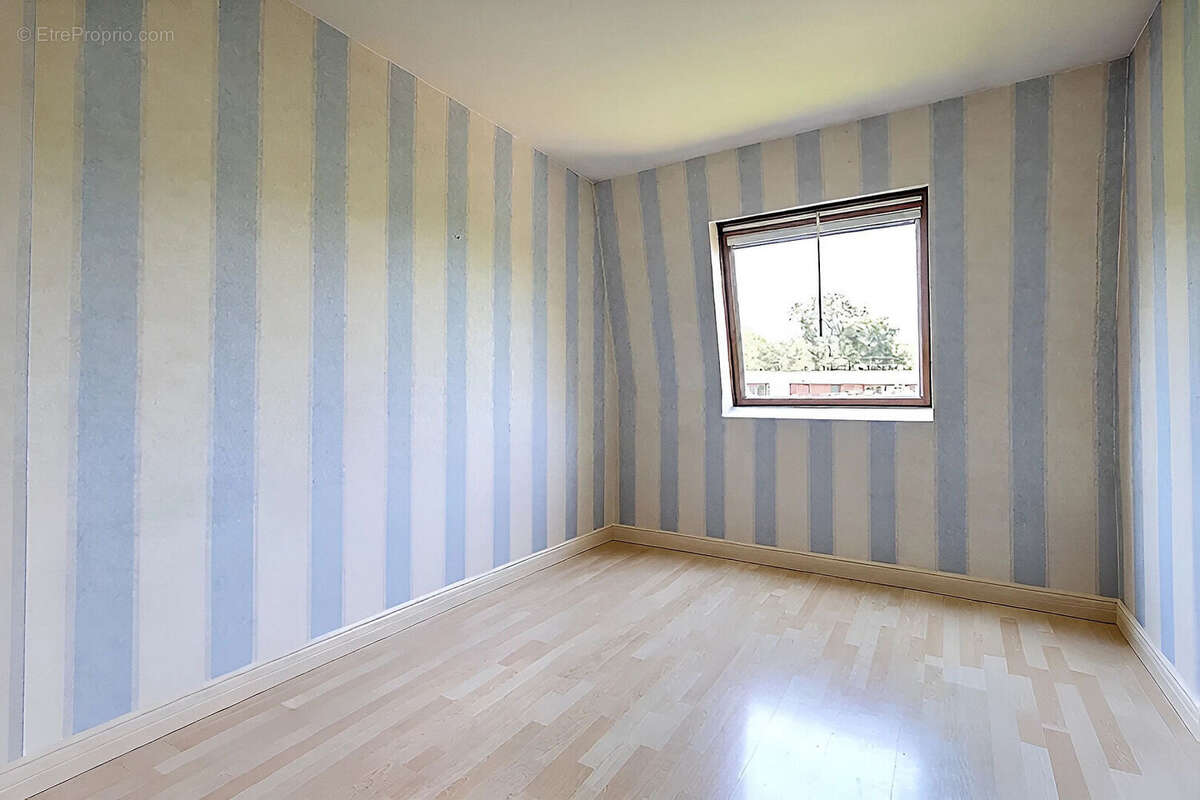 Appartement à VILLE-D'AVRAY