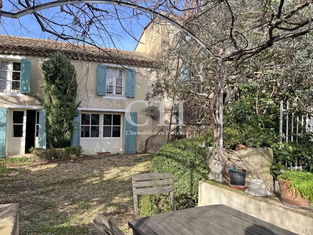 Maison à VAISON-LA-ROMAINE