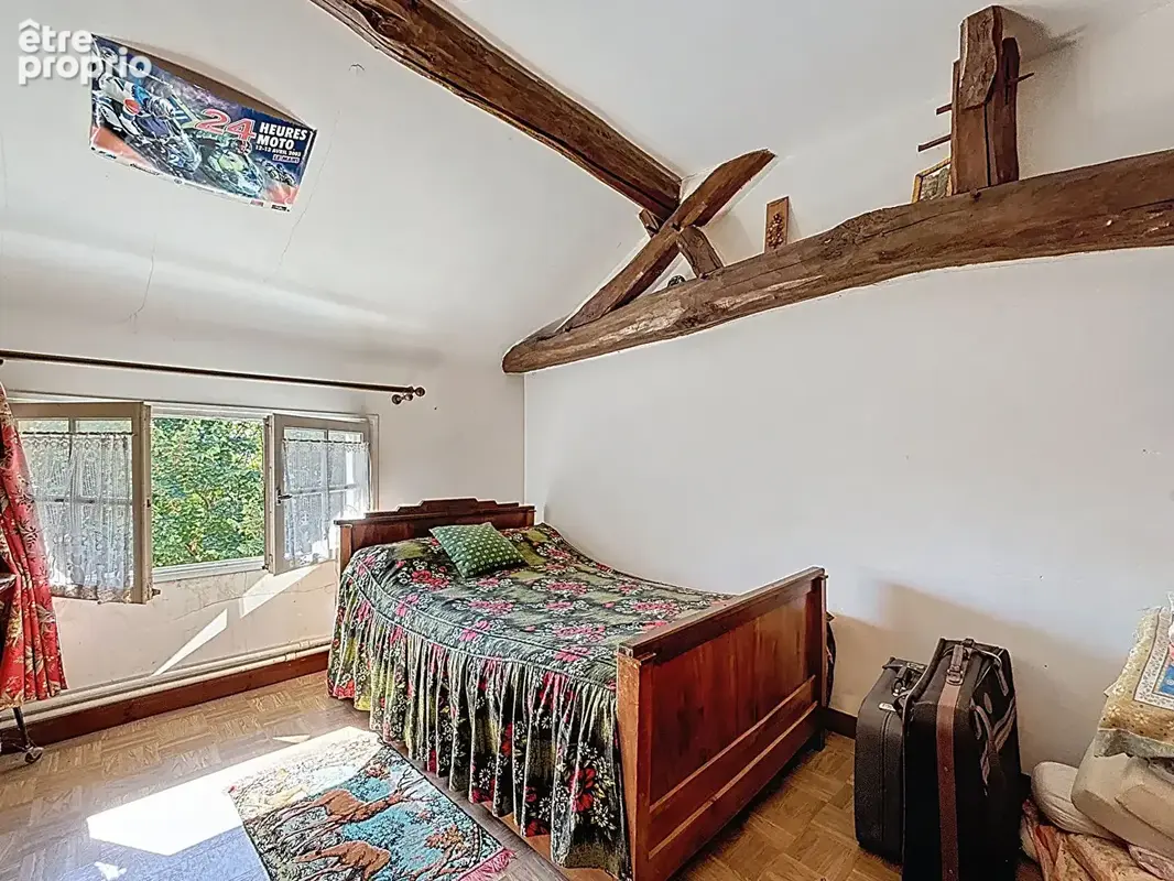 Maison avec dépendances et grand terrain - photo 10