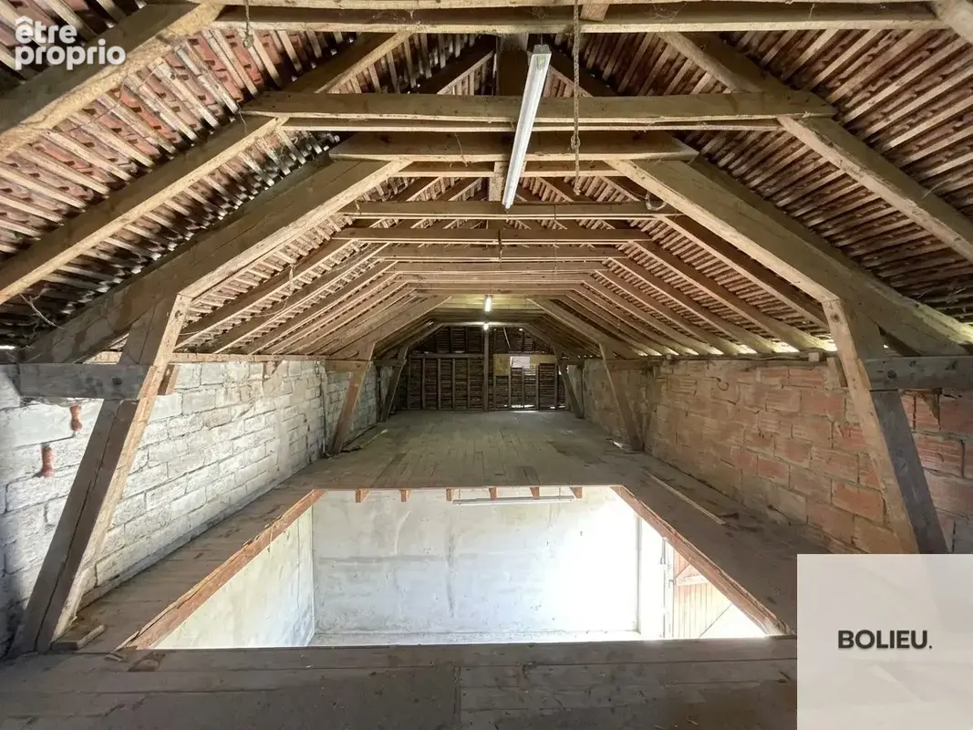 Maison de caractère -  5 chambres, grange et garage - photo 19
