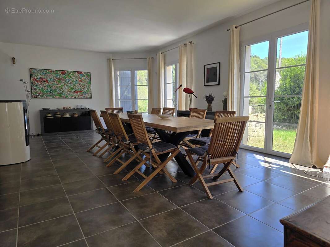 Maison à LORGUES