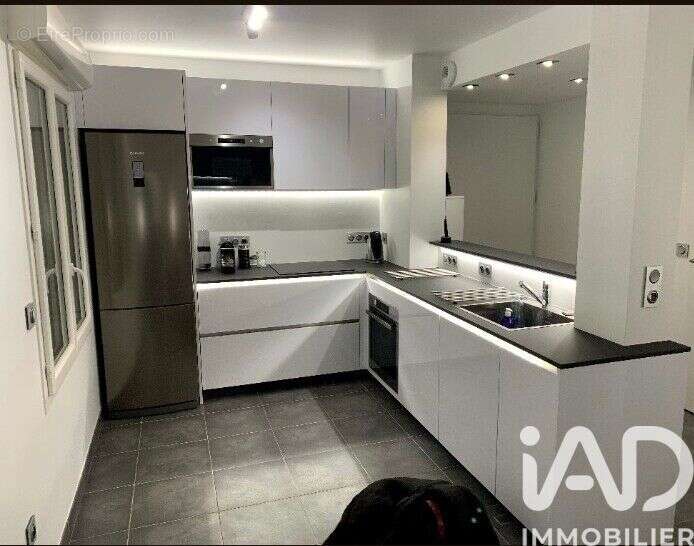Maison 66 m² à Ensues-La-Redonne  - photo 3