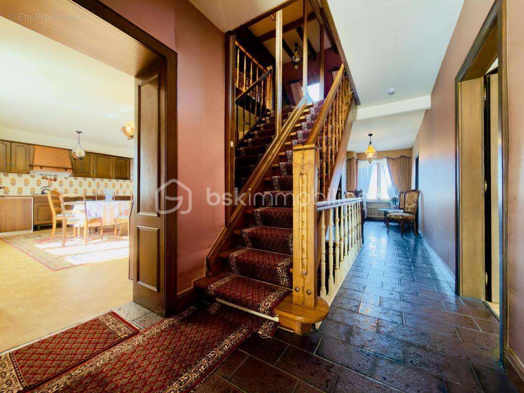 Propriété d’exception de 956 m² au cœur d’ETTING - photo 17