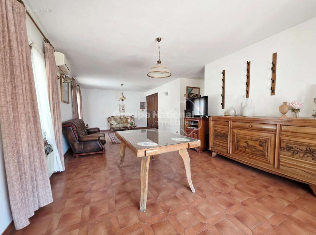 Maison 4 pièces 100 m² - MIRAMAS - photo 5