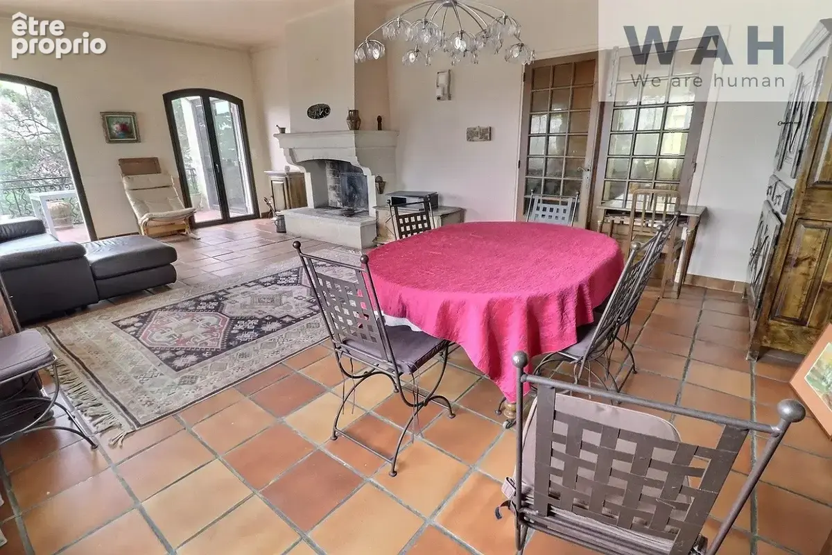 Vente maison de maitre 9 pieces  avec local commercial 34800 - photo 4