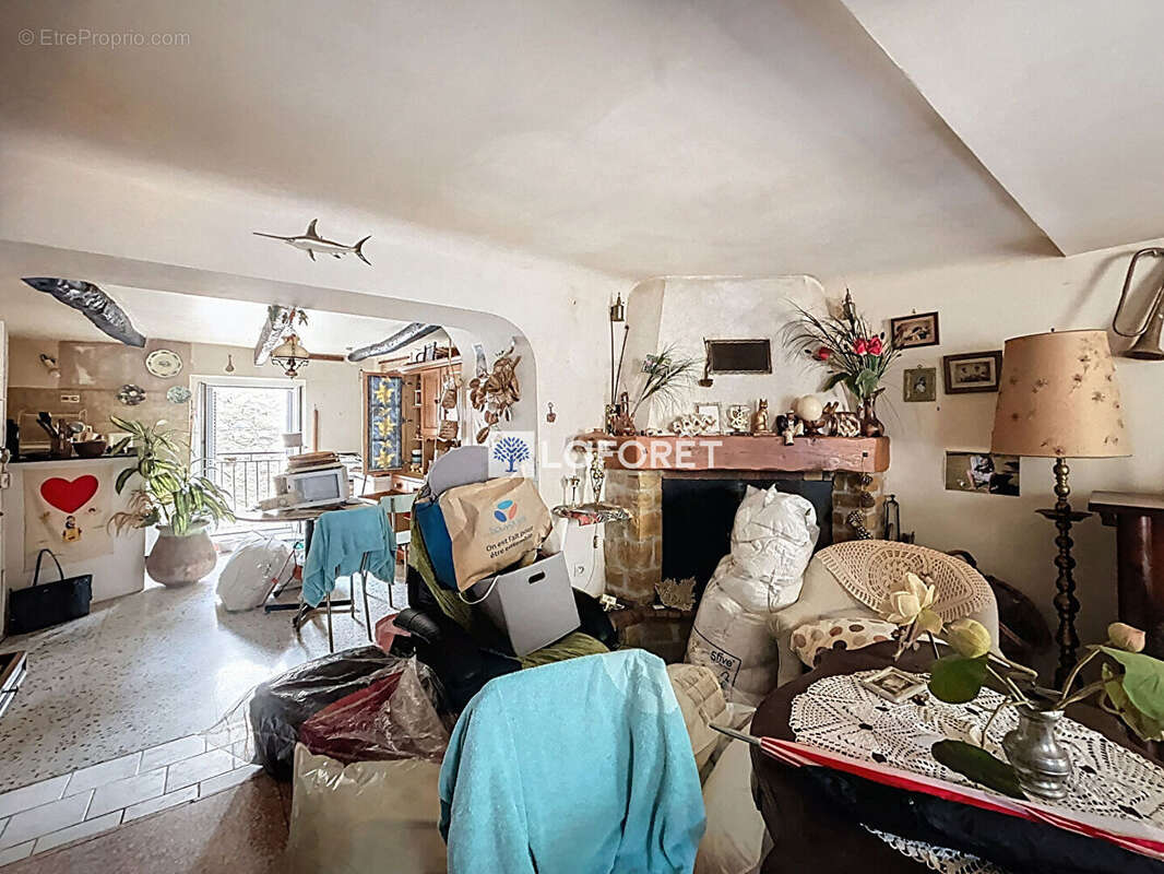 Appartement à CASTELLAR