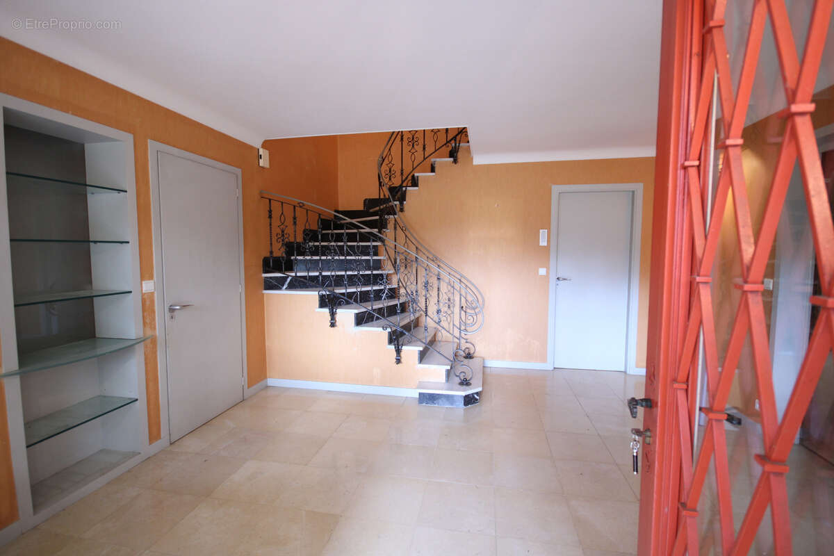 Maison à LAROQUE-D'OLMES