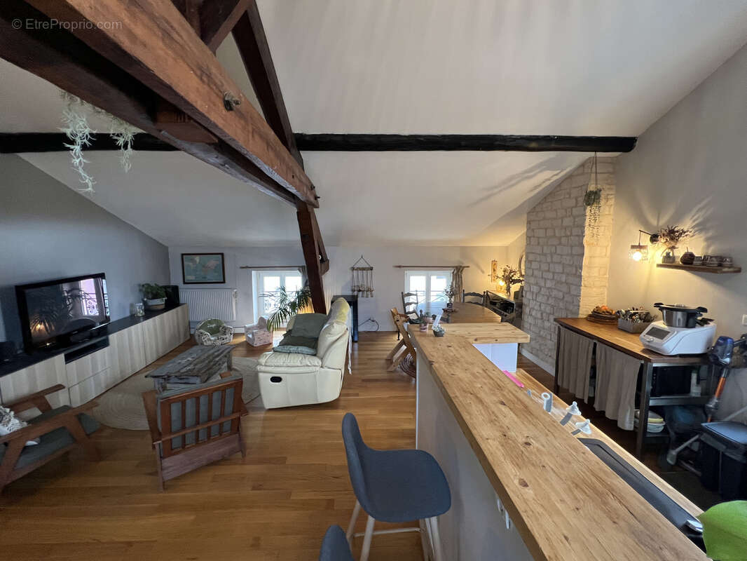 Appartement à SAINT-ETIENNE