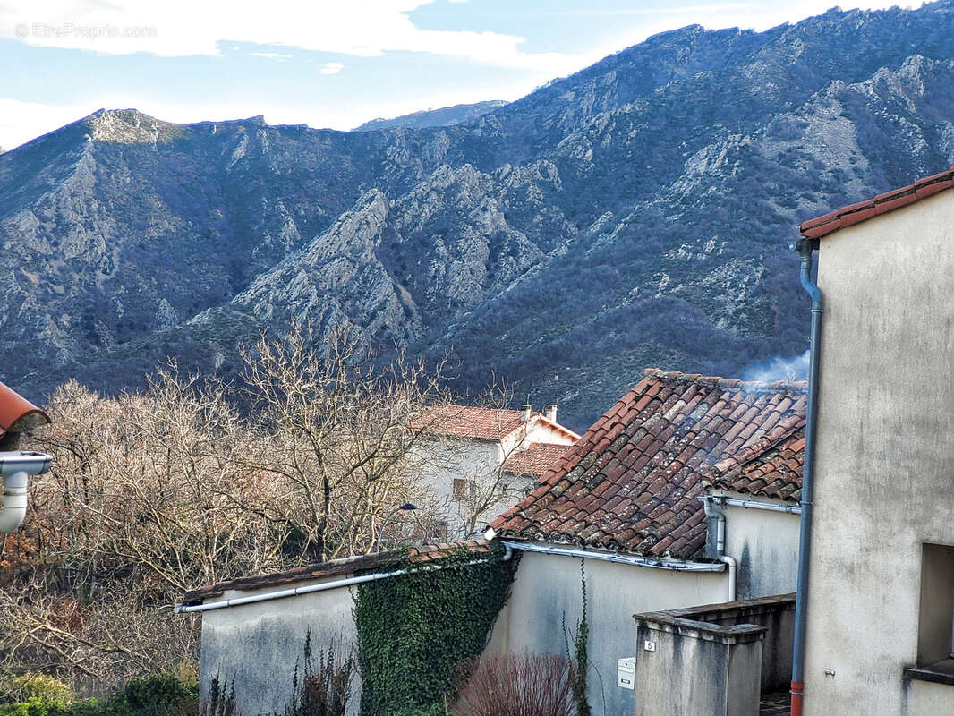 Maison à CASTANET-LE-HAUT