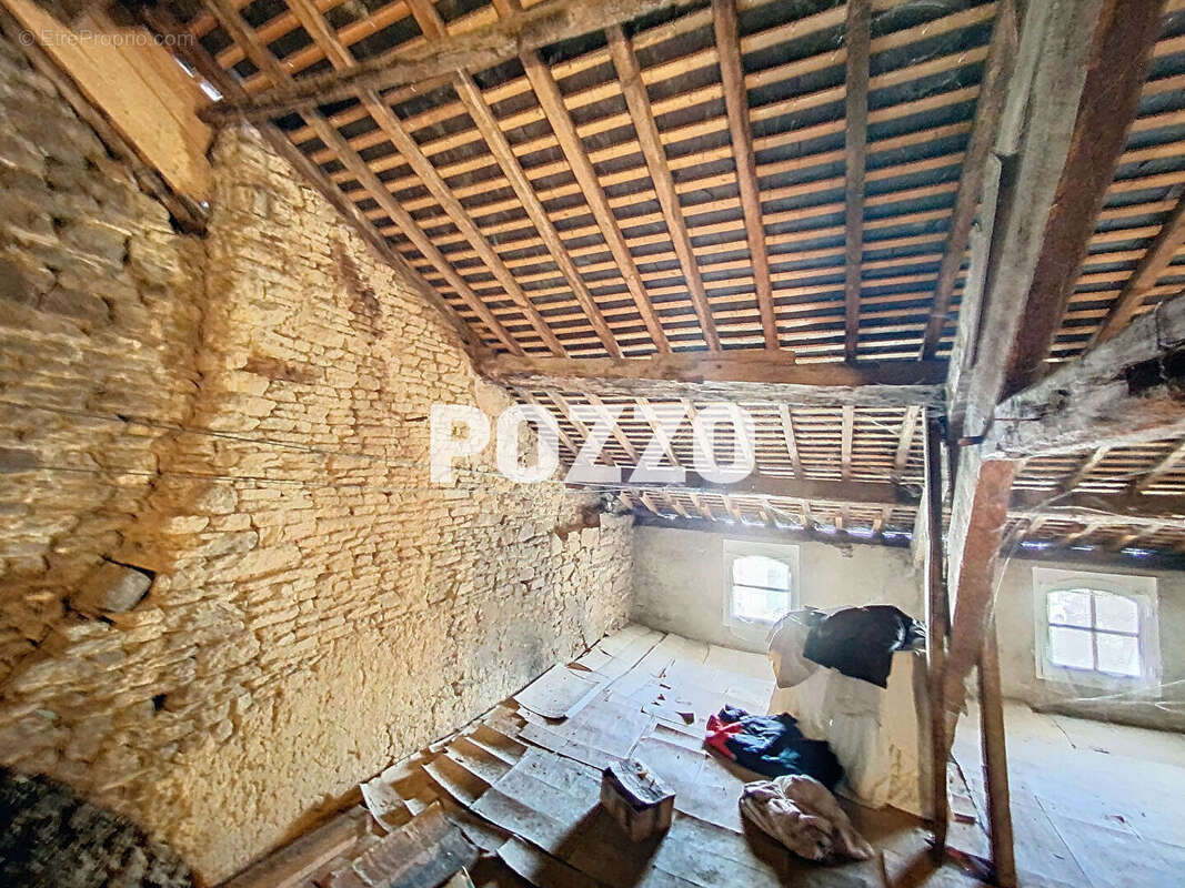 Maison à LE TEILLEUL