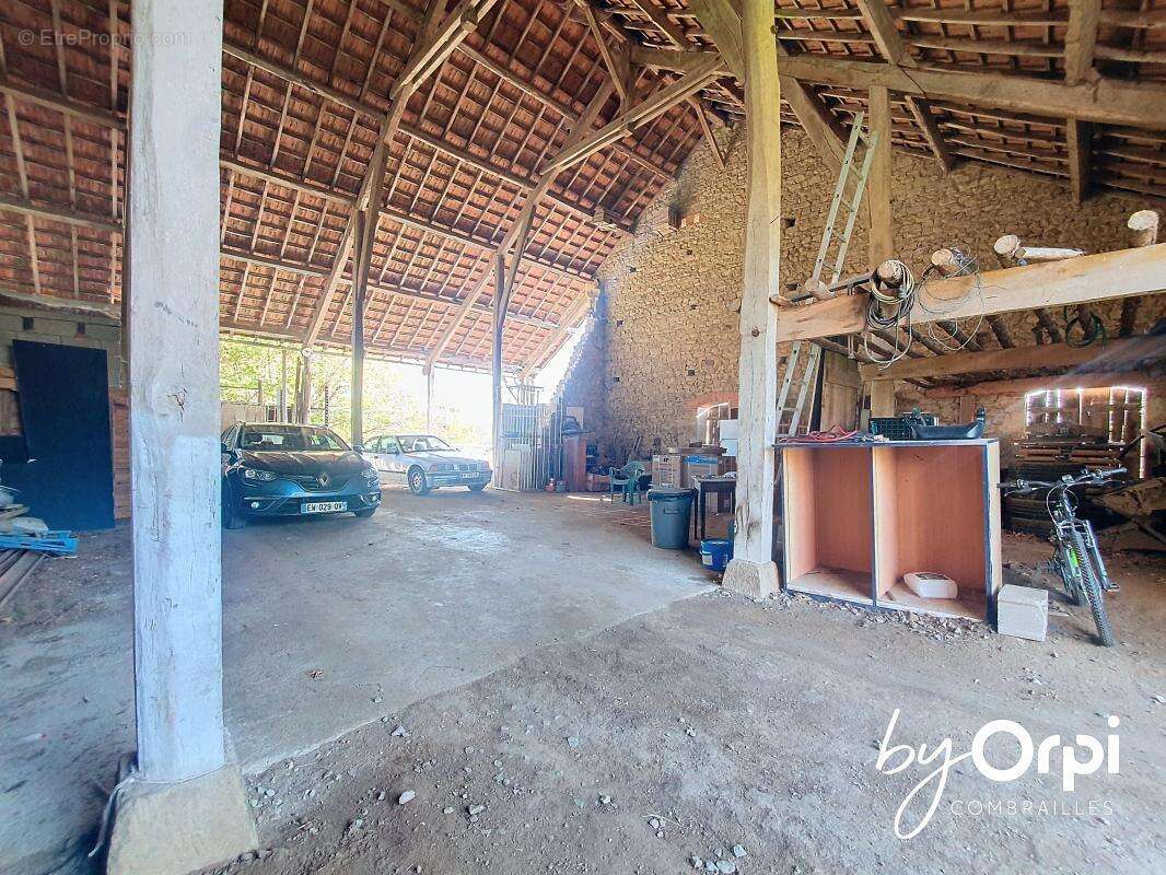 Maison à MONTEL-DE-GELAT